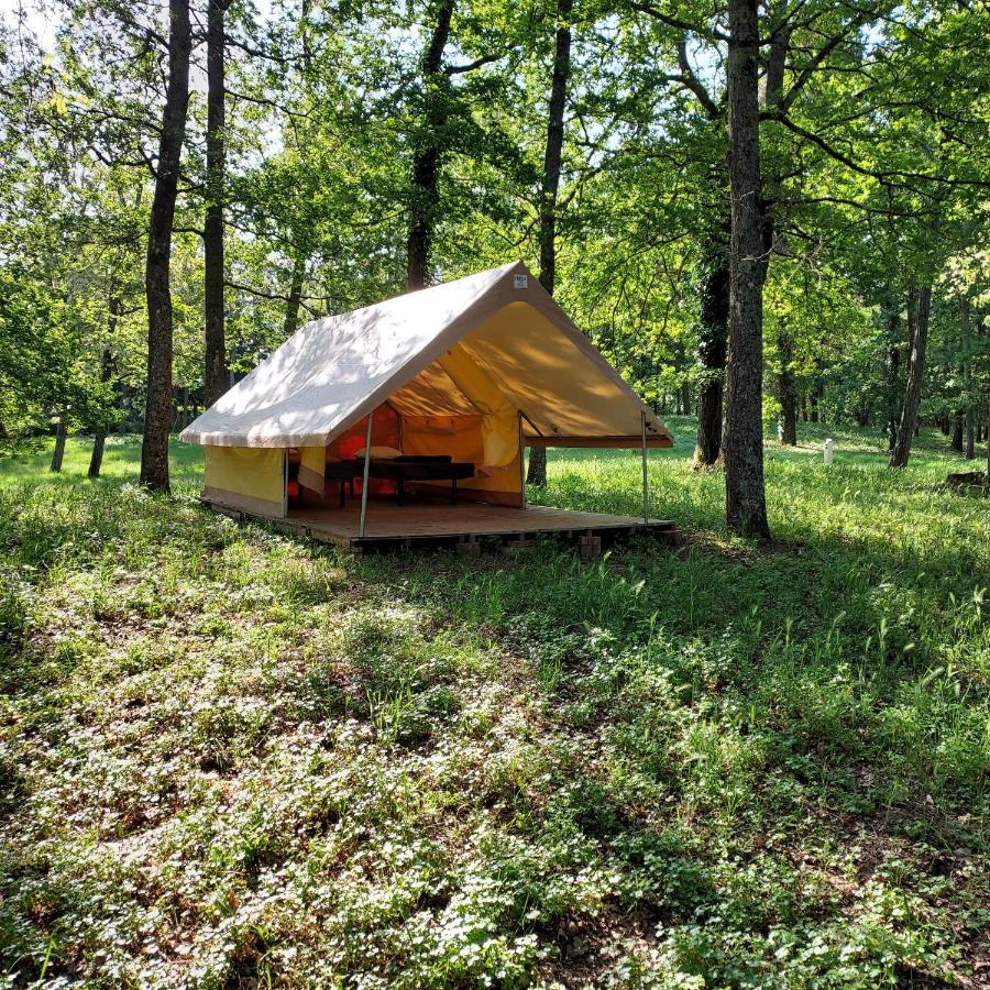 Camping Onlycamp Le Port Saint-Benoît-sur-Loire Kültér fotó
