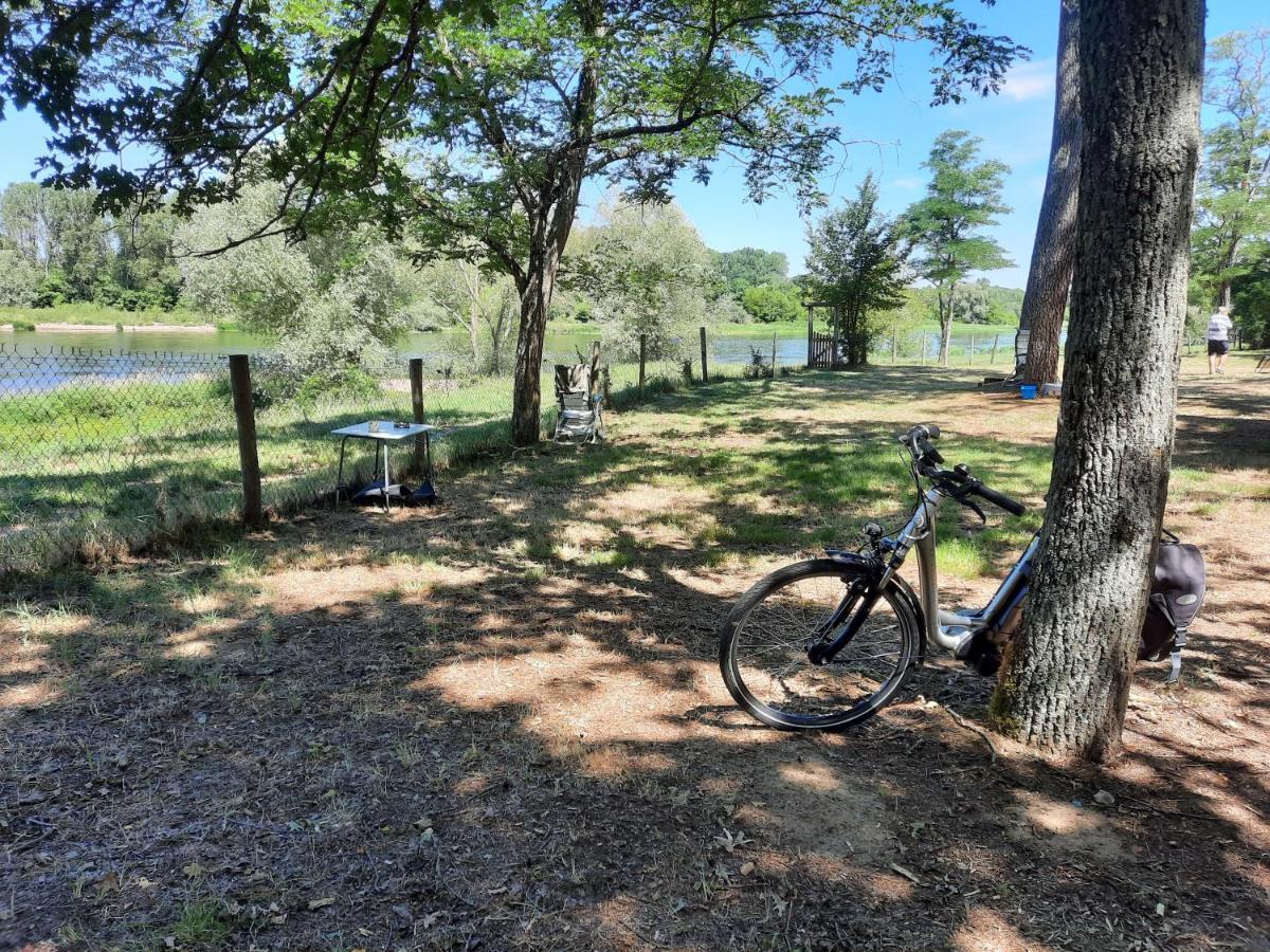 Camping Onlycamp Le Port Saint-Benoît-sur-Loire Kültér fotó